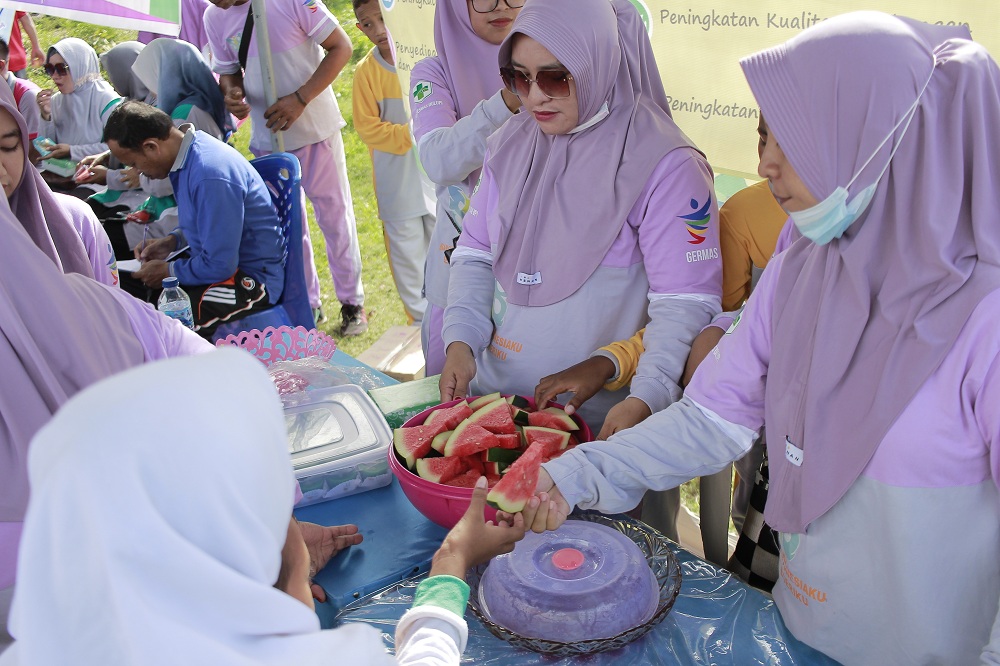 Kegiatan Germas yakni Makan Buah